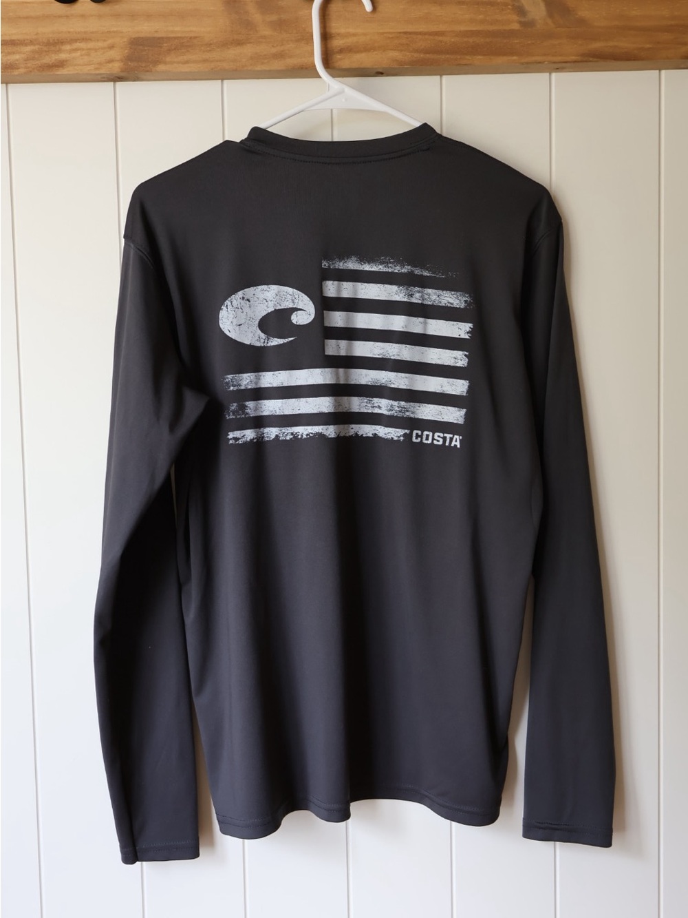Costa Black Performance Tee with American Flag Logo Men’s Sz S Sun Shirt USA